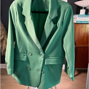 Chicwish oversized green blazer only worn once for photo shoot